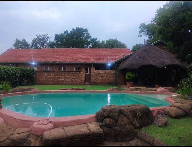 3 BEDROOM HOUSE FOR SALE IN ROOIHUISKRAAL NORTH